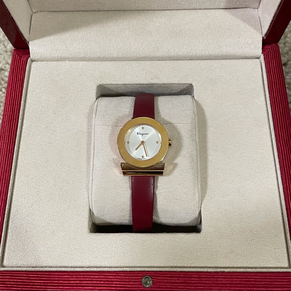 Salvatore Ferragamo Gancini strap watch